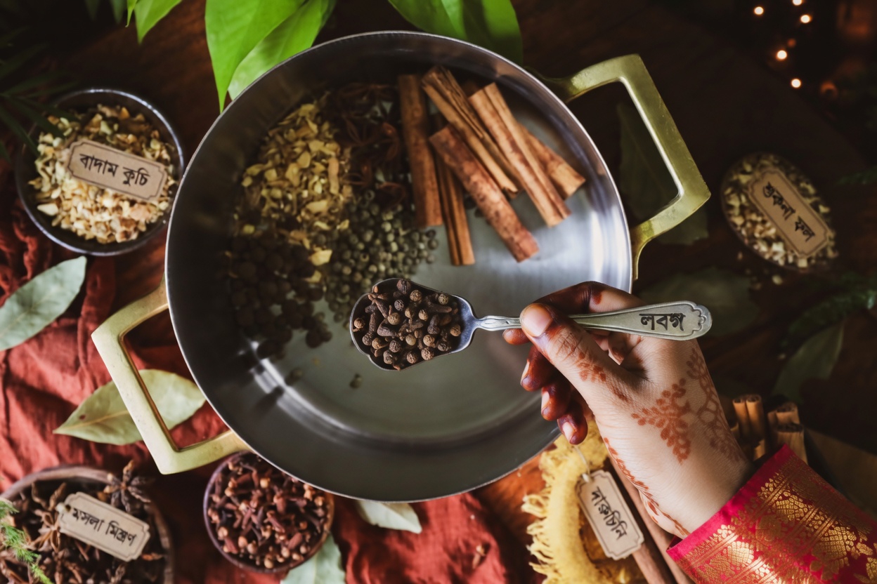 রোজমেরি ও লবঙ্গের জল কি অনেক প্রাপ্তবয়স্ক মানুষের উপেক্ষিত চুলের যত্নের অভ্যাস হতে পারে?