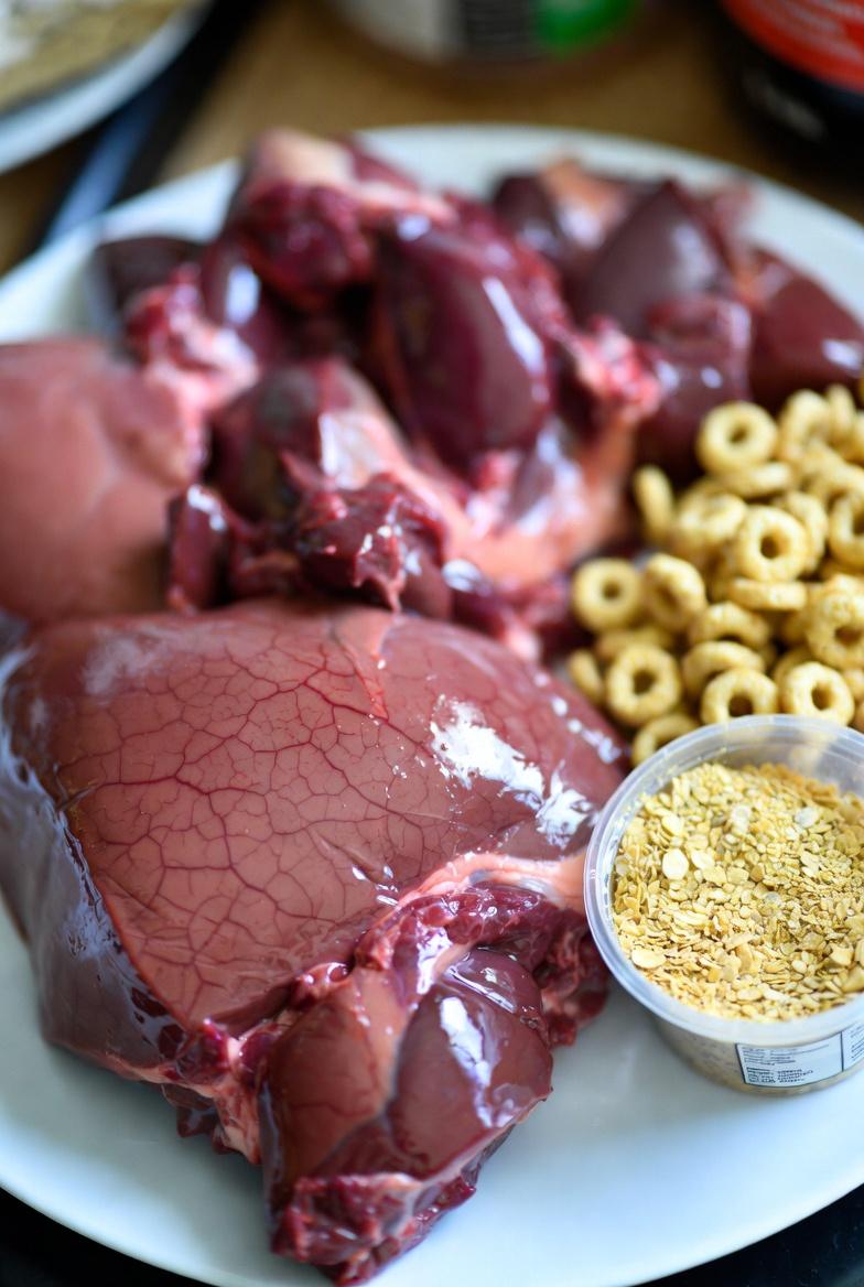 ৮টি অদ্ভুত লক্ষণ যা ইঙ্গিত দেয় আপনার শরীরে ভিটামিন বি১২-এর মাত্রা বাড়ানো প্রয়োজন হতে পারে