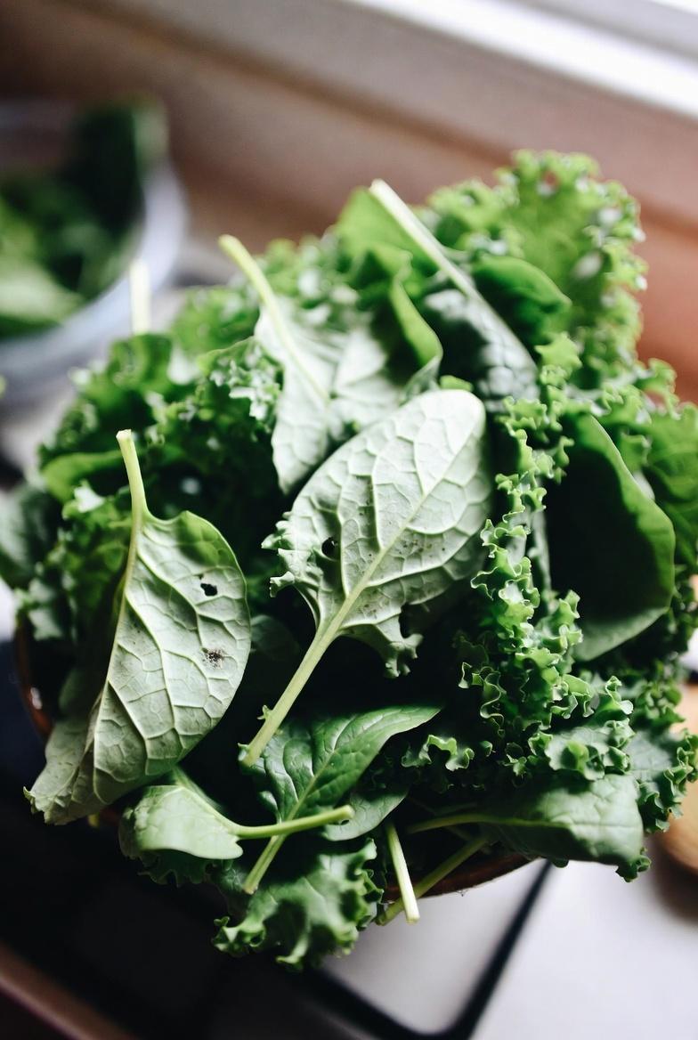 জানুন কীভাবে ভিটামিন কে বয়স্কদের পায়ে সুস্থ রক্তসঞ্চালন বজায় রাখতে সহায়তা করে