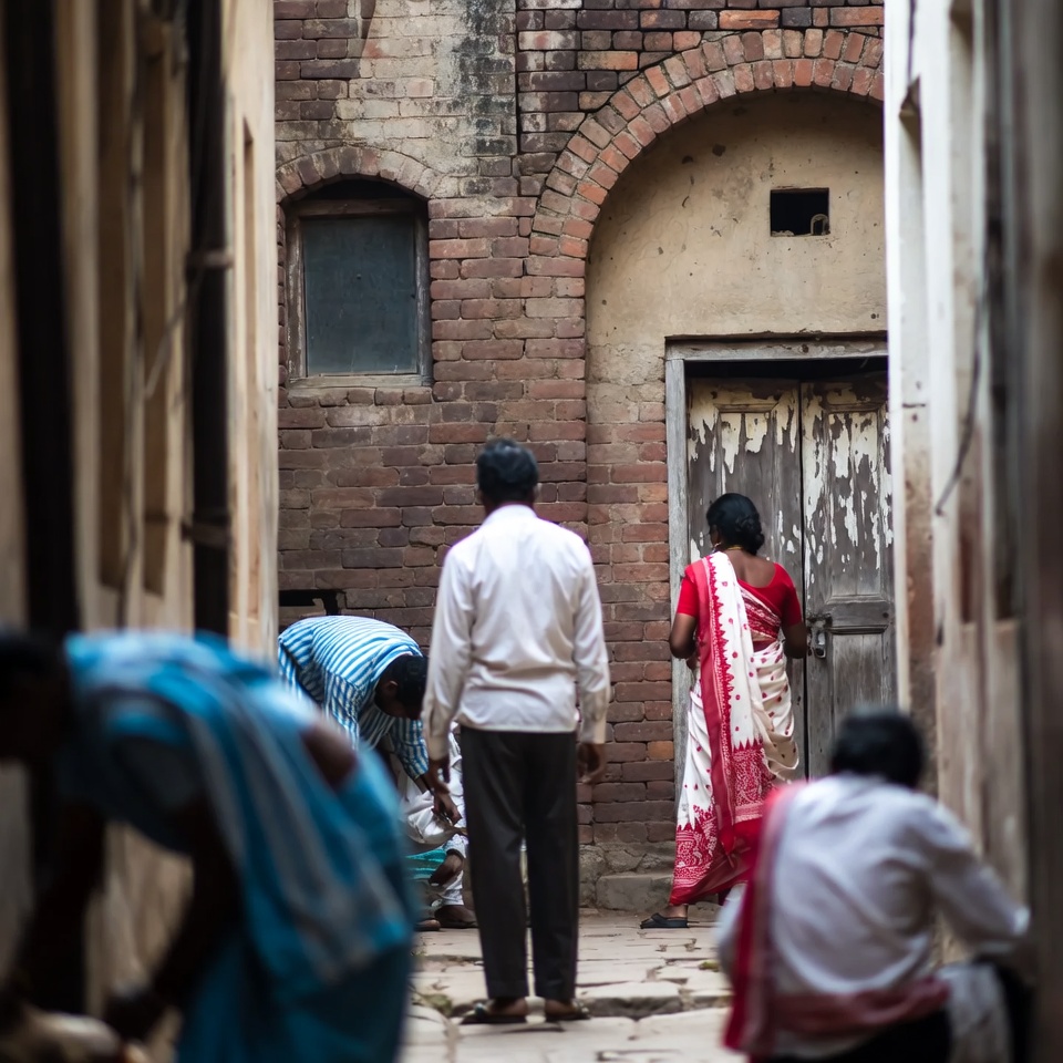 চশমাগুলো কি উপরের দিকে রাখা উচিত, নাকি নিচের দিকে? আমরা সবাই ঠিক তার উল্টোটা বিশ্বাস করতাম